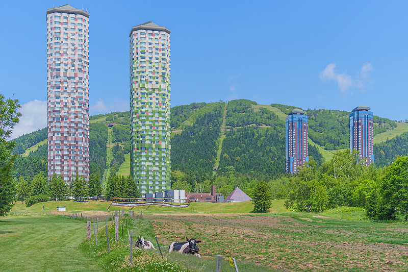 Hokkaido stay guide cover from the original 3 Minute Travel site